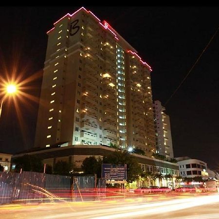 Alora Hotel Penang Пенанг Экстерьер фото