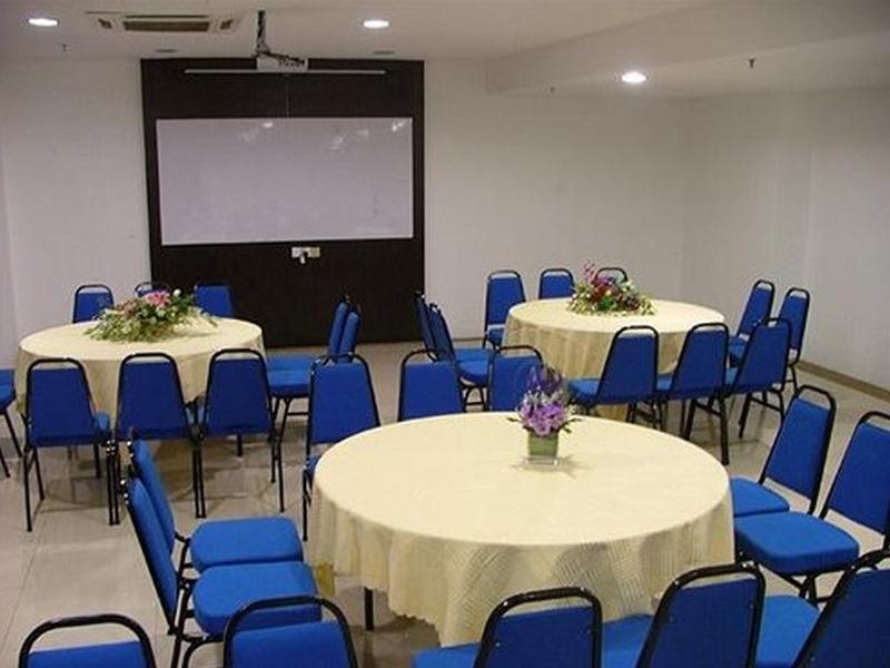 Alora Hotel Penang Пенанг Экстерьер фото
