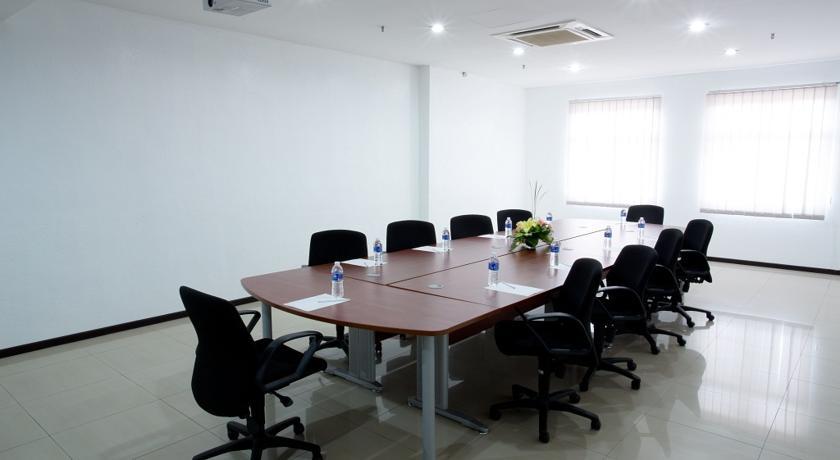 Alora Hotel Penang Пенанг Экстерьер фото