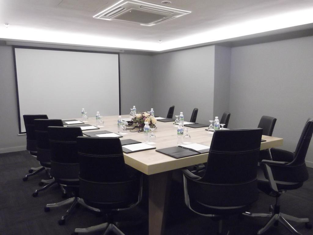 Alora Hotel Penang Пенанг Экстерьер фото