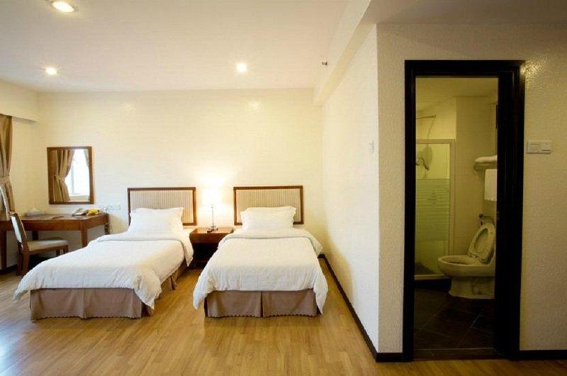 Alora Hotel Penang Пенанг Экстерьер фото